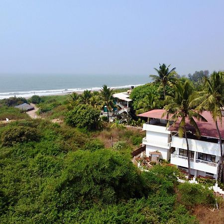 Shanu'S Seaside Inn - A Guesthouse, 100 Metres To Candolim Beach Extérieur photo