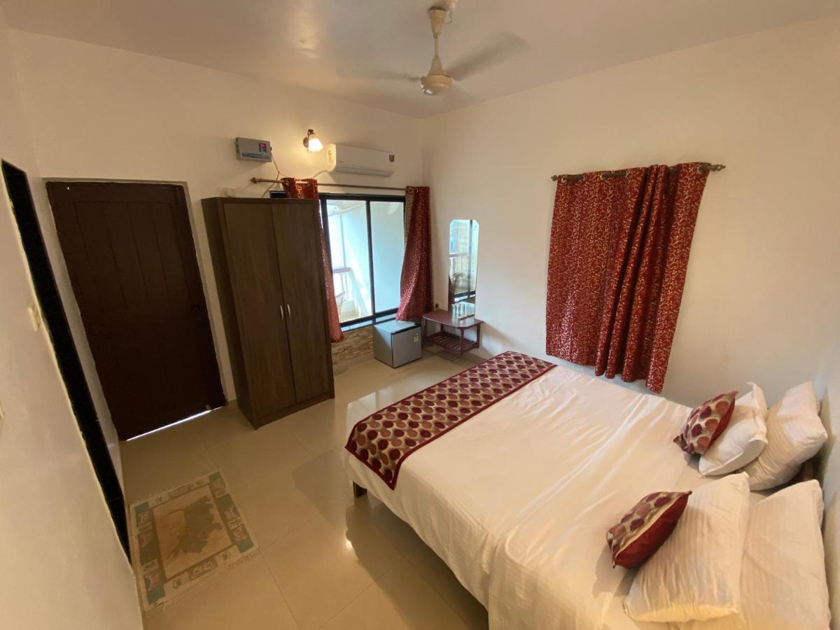 Shanu'S Seaside Inn - A Guesthouse, 100 Metres To Candolim Beach Extérieur photo