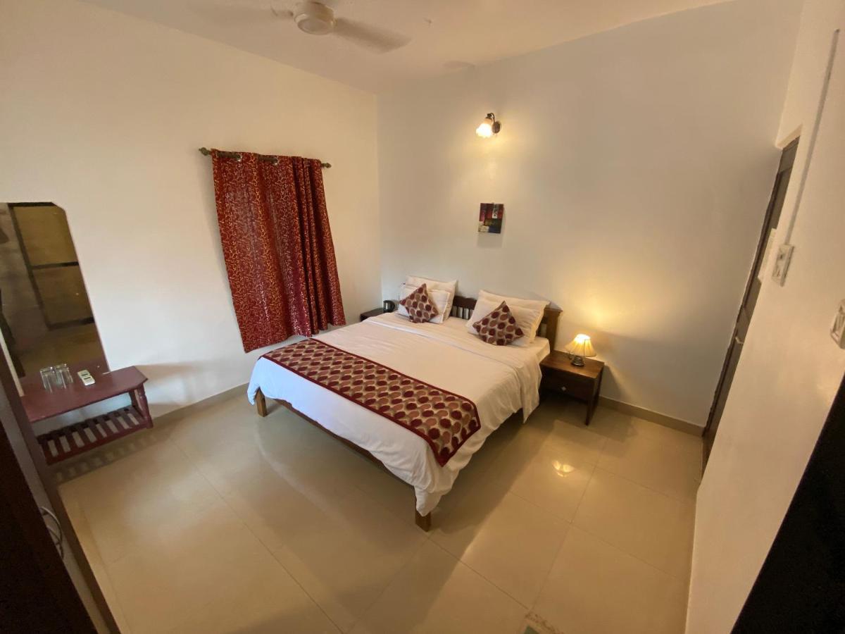 Shanu'S Seaside Inn - A Guesthouse, 100 Metres To Candolim Beach Extérieur photo